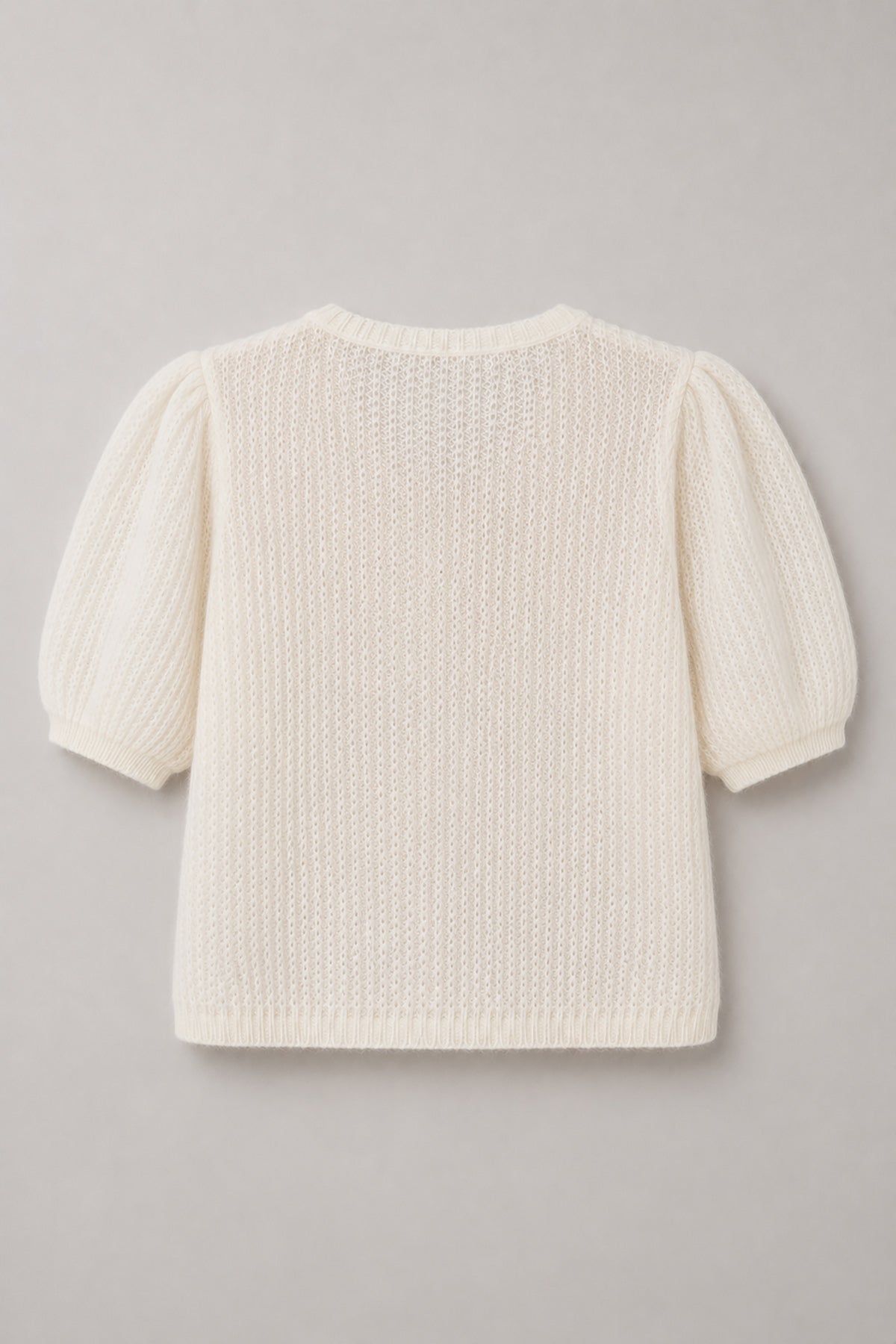 Button-up sweater made of baby alpaca and ecru virgin wool
