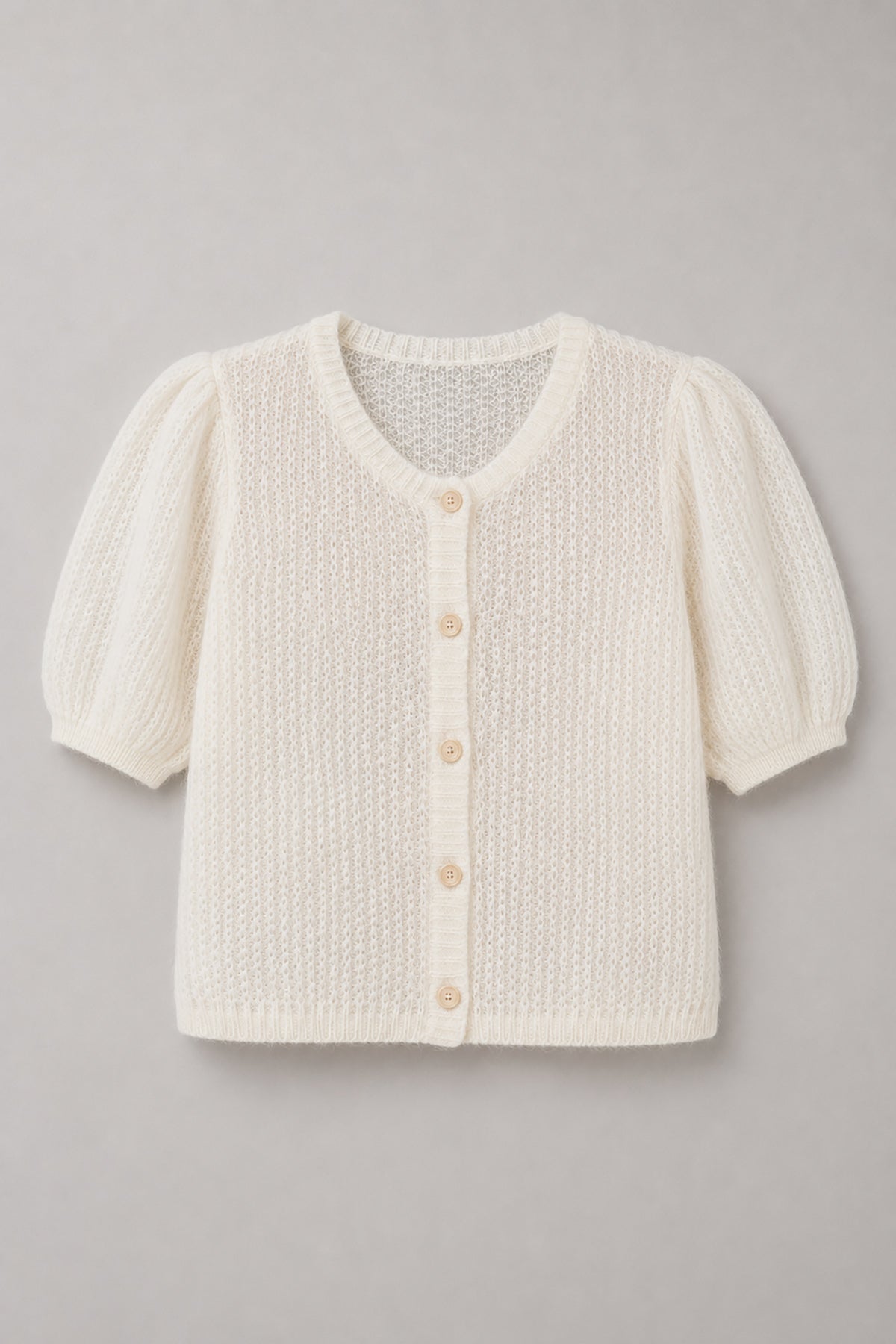 Button-up sweater made of baby alpaca and ecru virgin wool