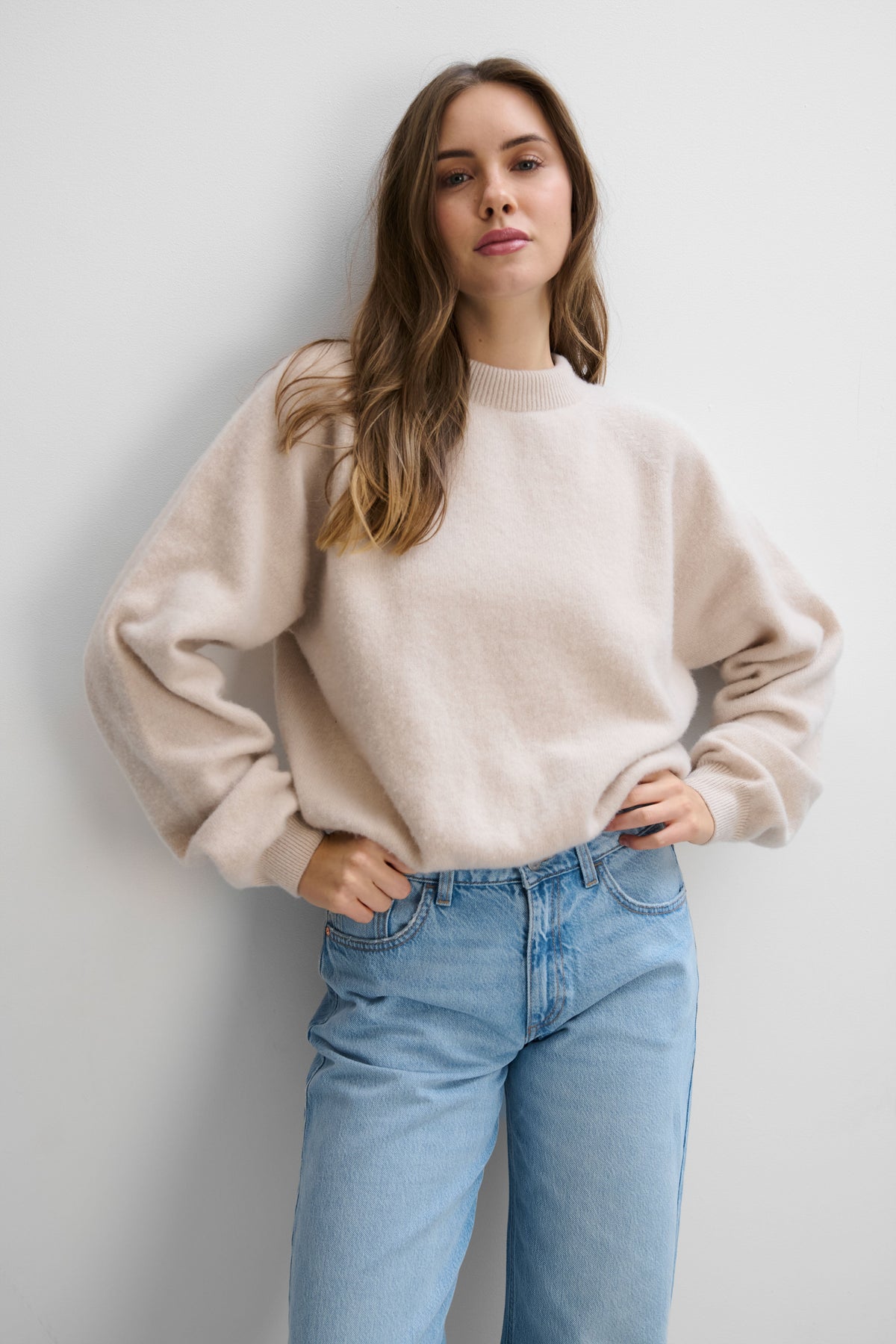 Cashmere Velvet Air Light Beige Cashmere Sweater