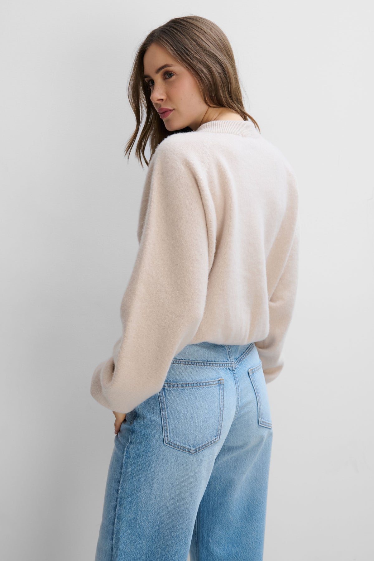Cashmere Velvet Air Light Beige Cashmere Sweater