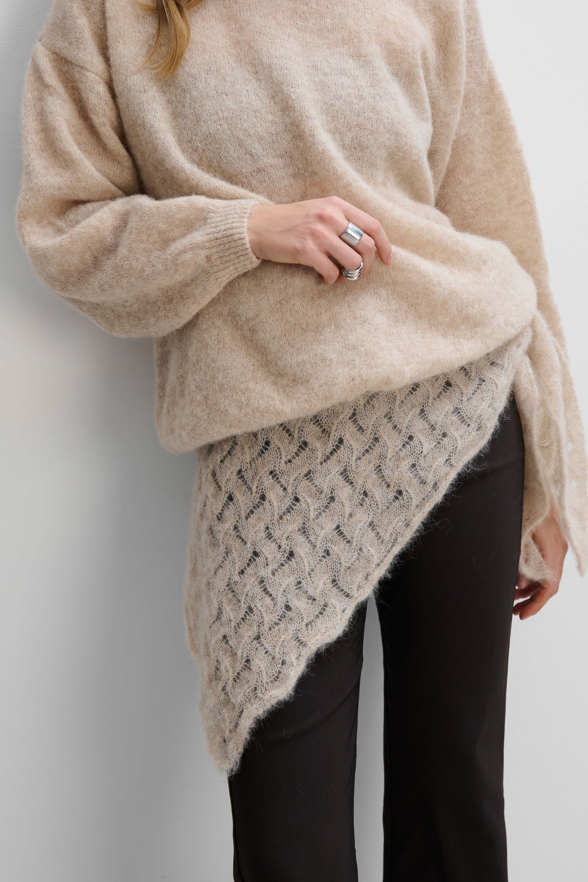 Chusta ażurowa z wełny alpaki Cloudloom Shawl beżowy
