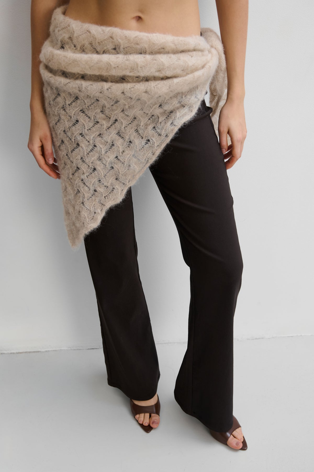 Chusta ażurowa z wełny alpaki Cloudloom Shawl beżowy