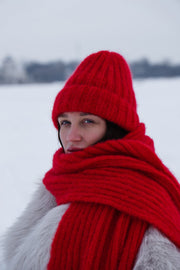 Snow Kiss alpaca wool scarf red