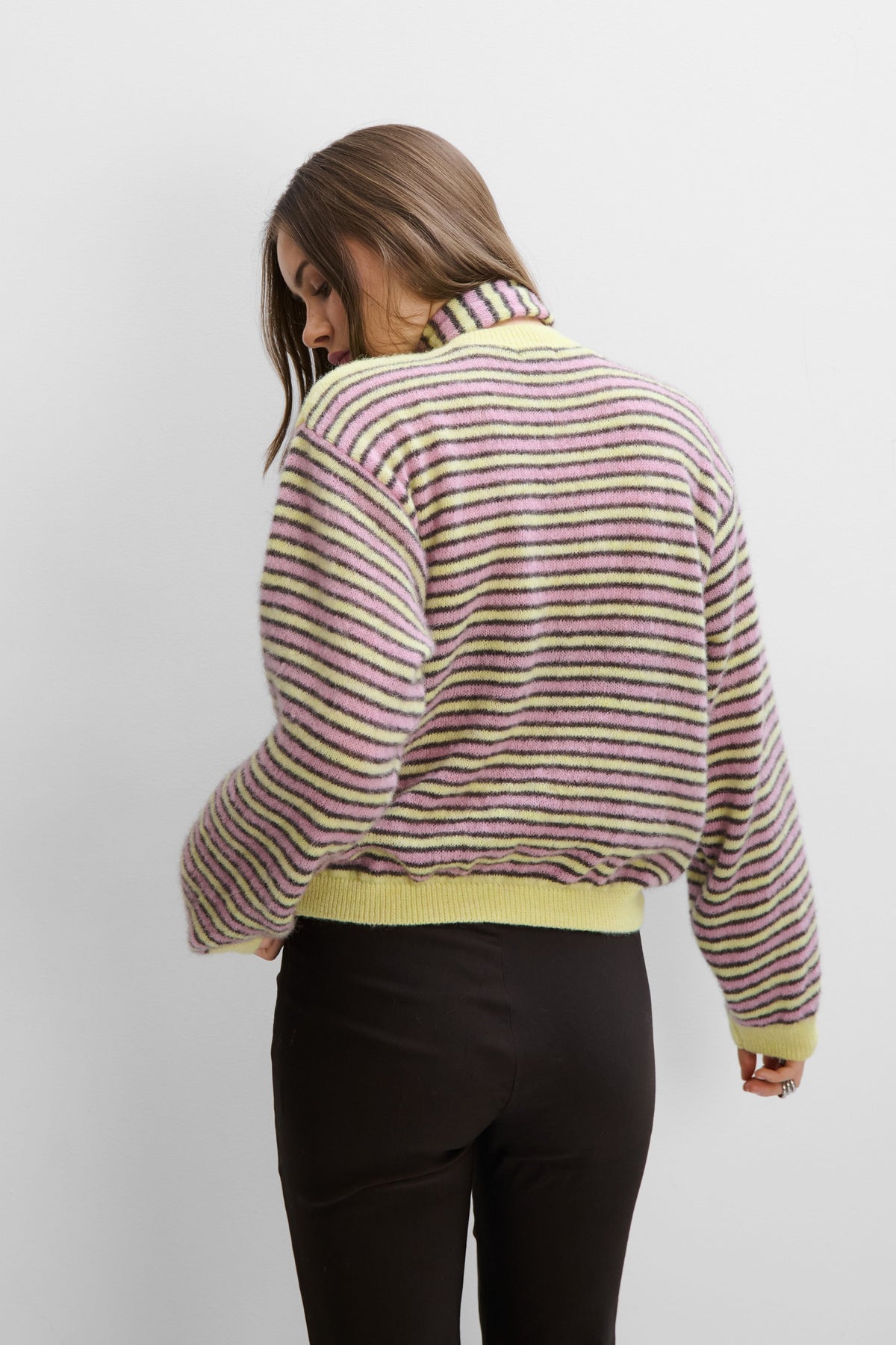 Kardigan z wełny alpaki Soft Stripe żółty