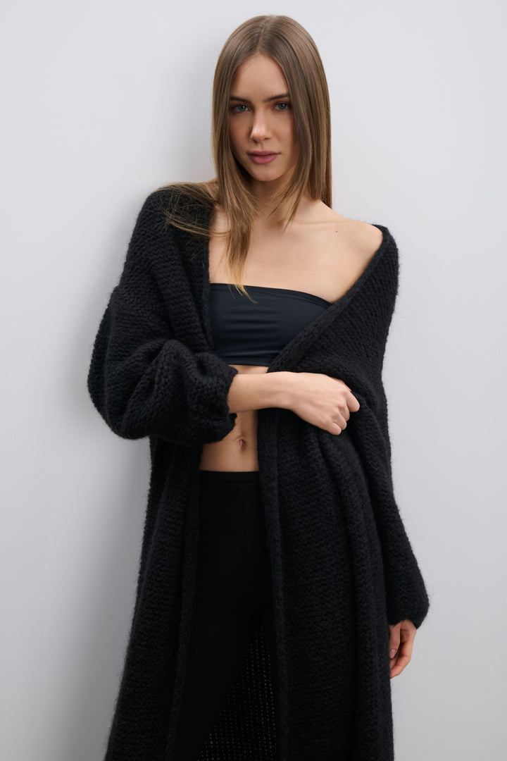 Cloud Embrace Long Cardigan Black