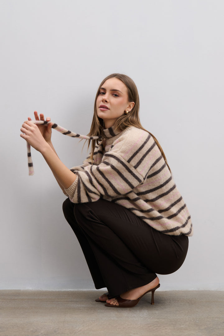 Lightweight Alpaca wool sweater Gentle Lines beige