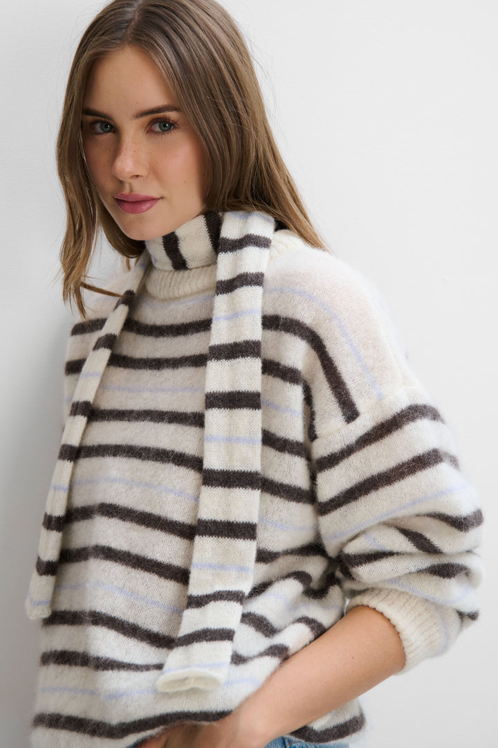 Lightweight Alpaca wool sweater Gentle Lines ecru