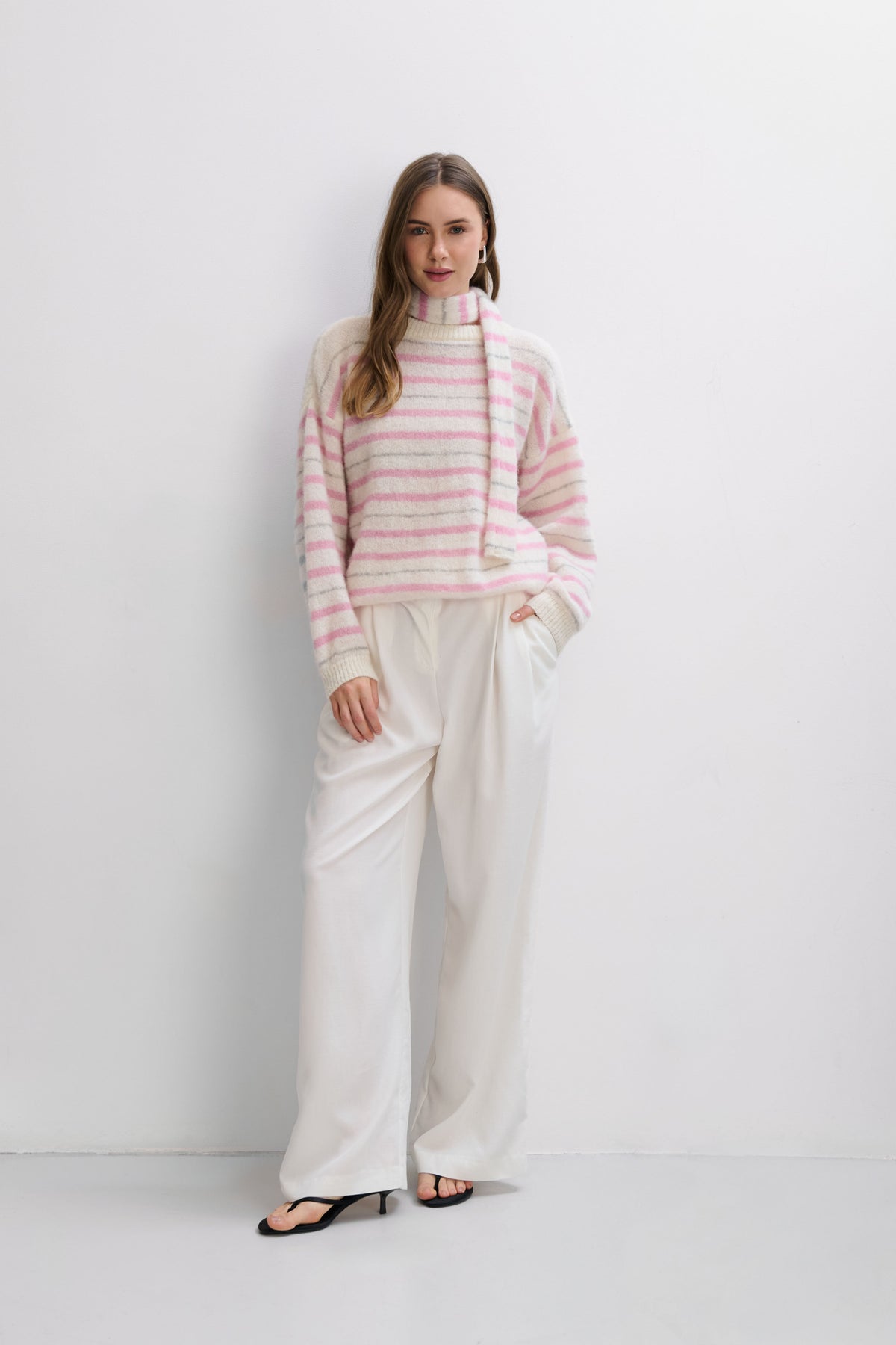 Lightweight Alpaca wool sweater Gentle Lines pink