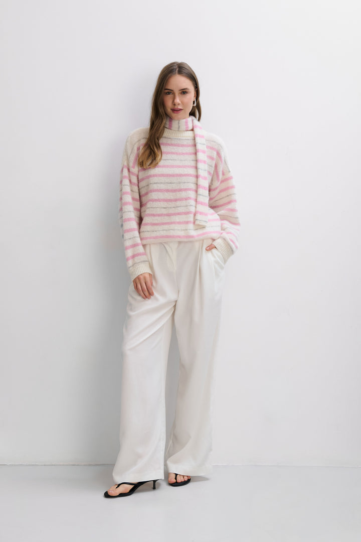 Gentle Lines Lightweight Alpaca Wool Sweater Pink