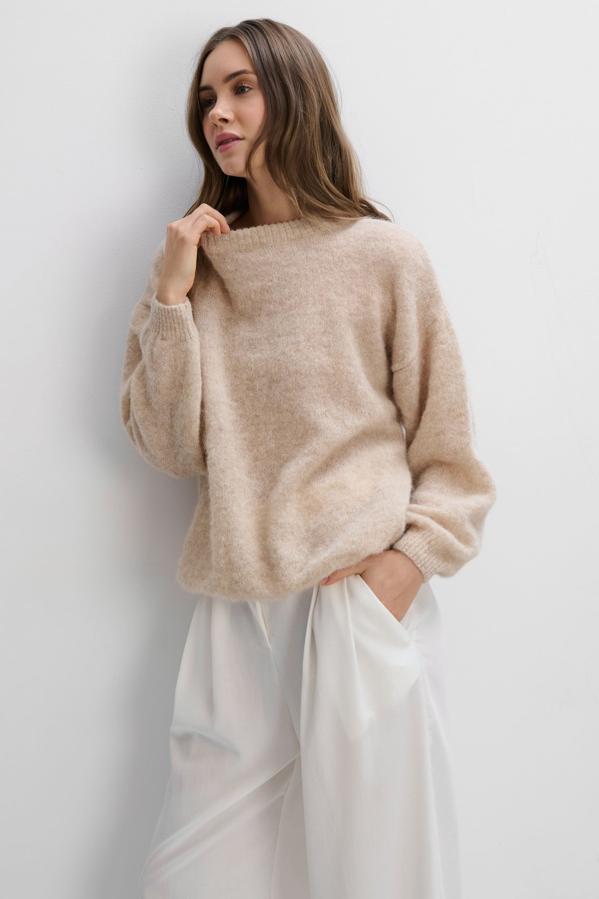 Light wool sweater alpaca Aura beige