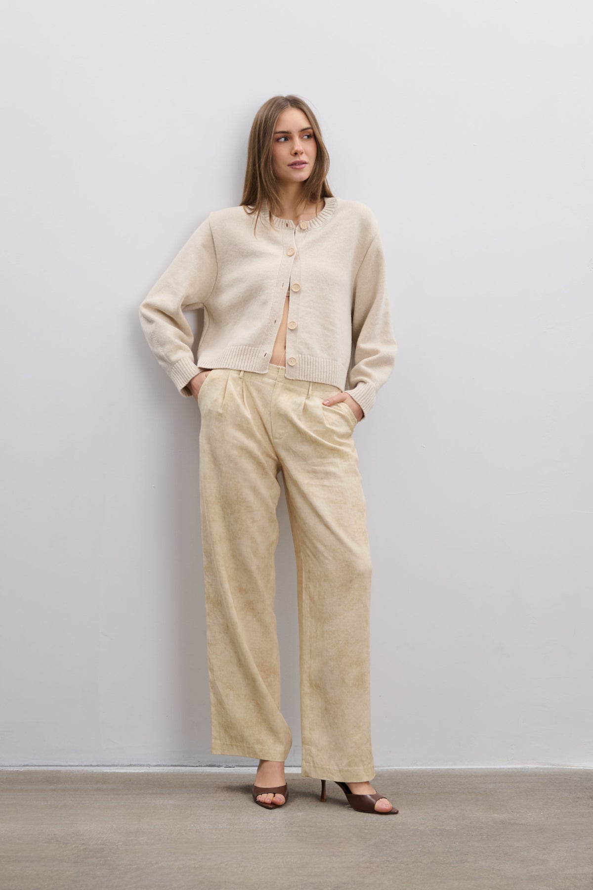 Calm ecru cashmere and merino wool cardigan