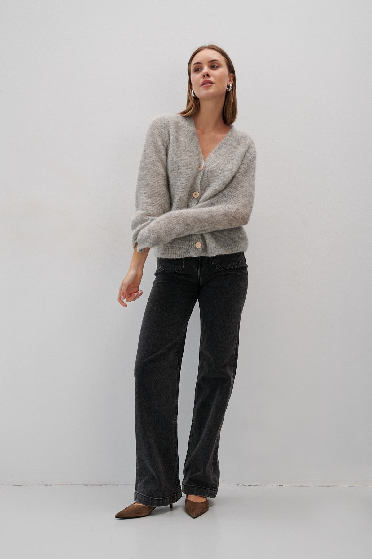 Button-up cardigan made of undyed alpaca wool, gray