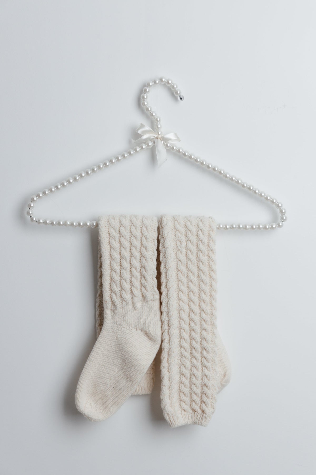 Thick long socks made of merinos ecru wool