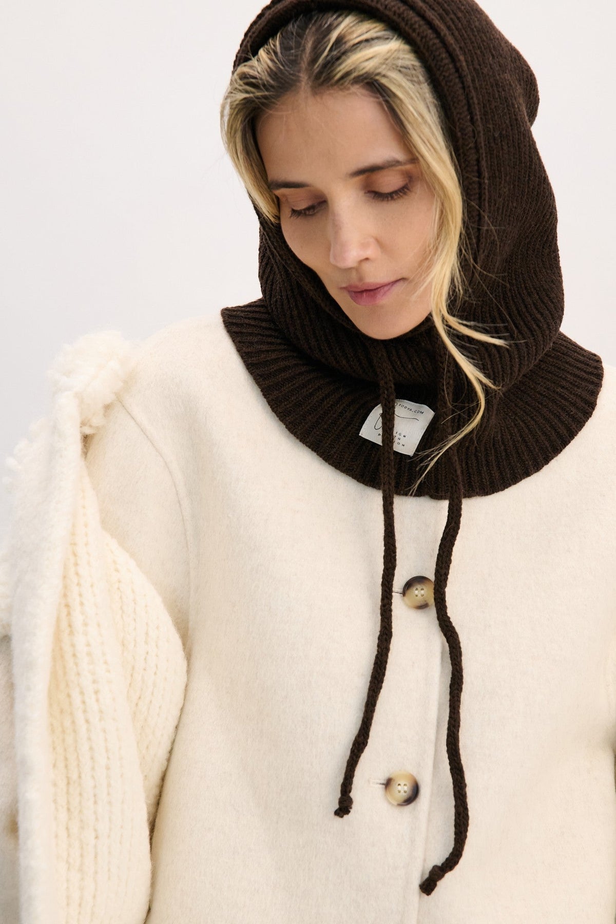 Woolen balaclava, ribbed weave, brown