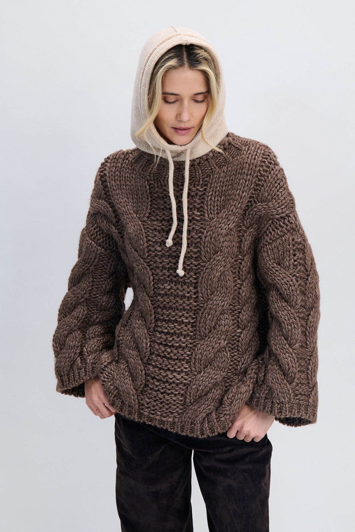 Beige cashmere balaclava