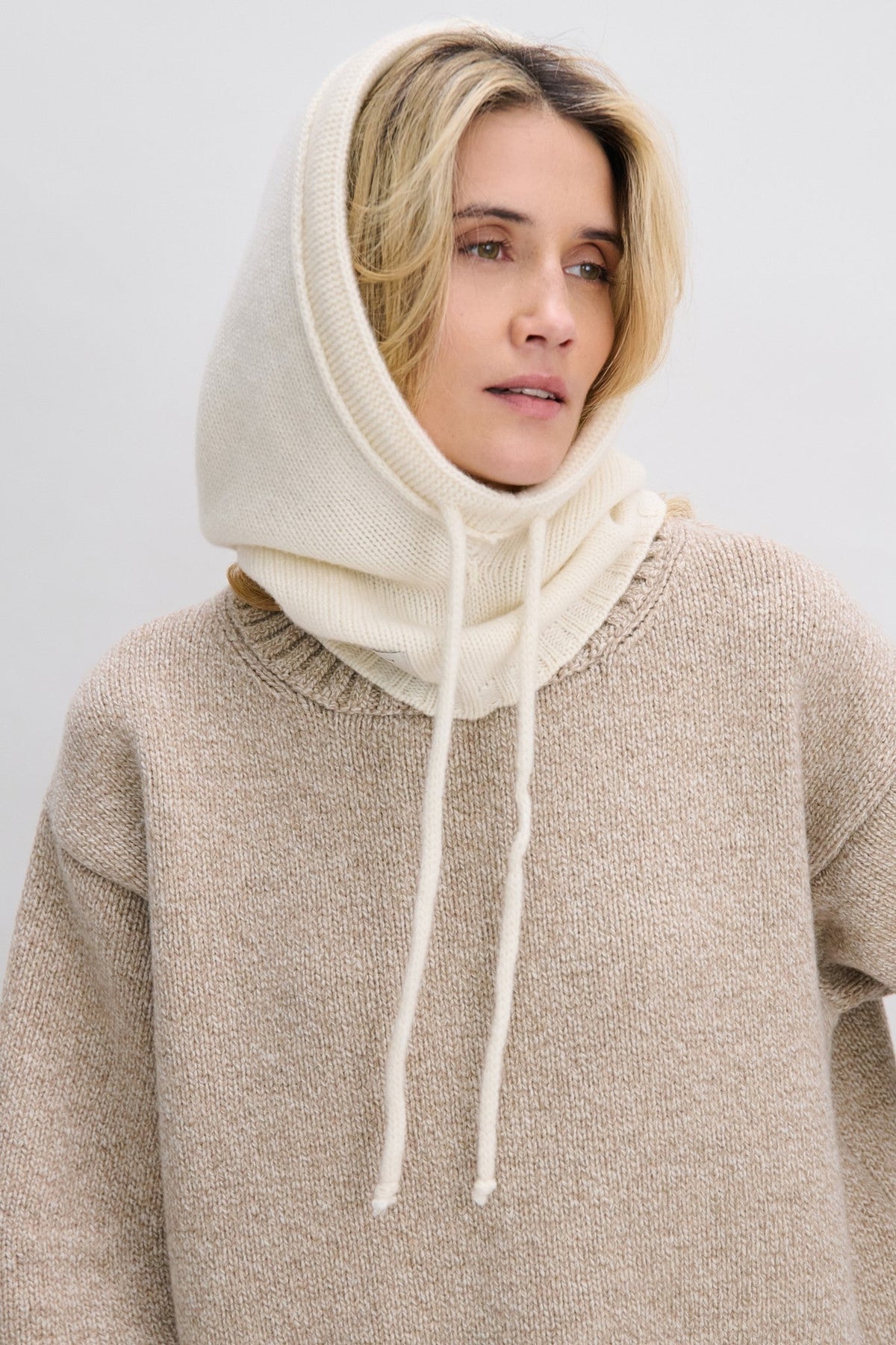 Ecru cashmere balaclava