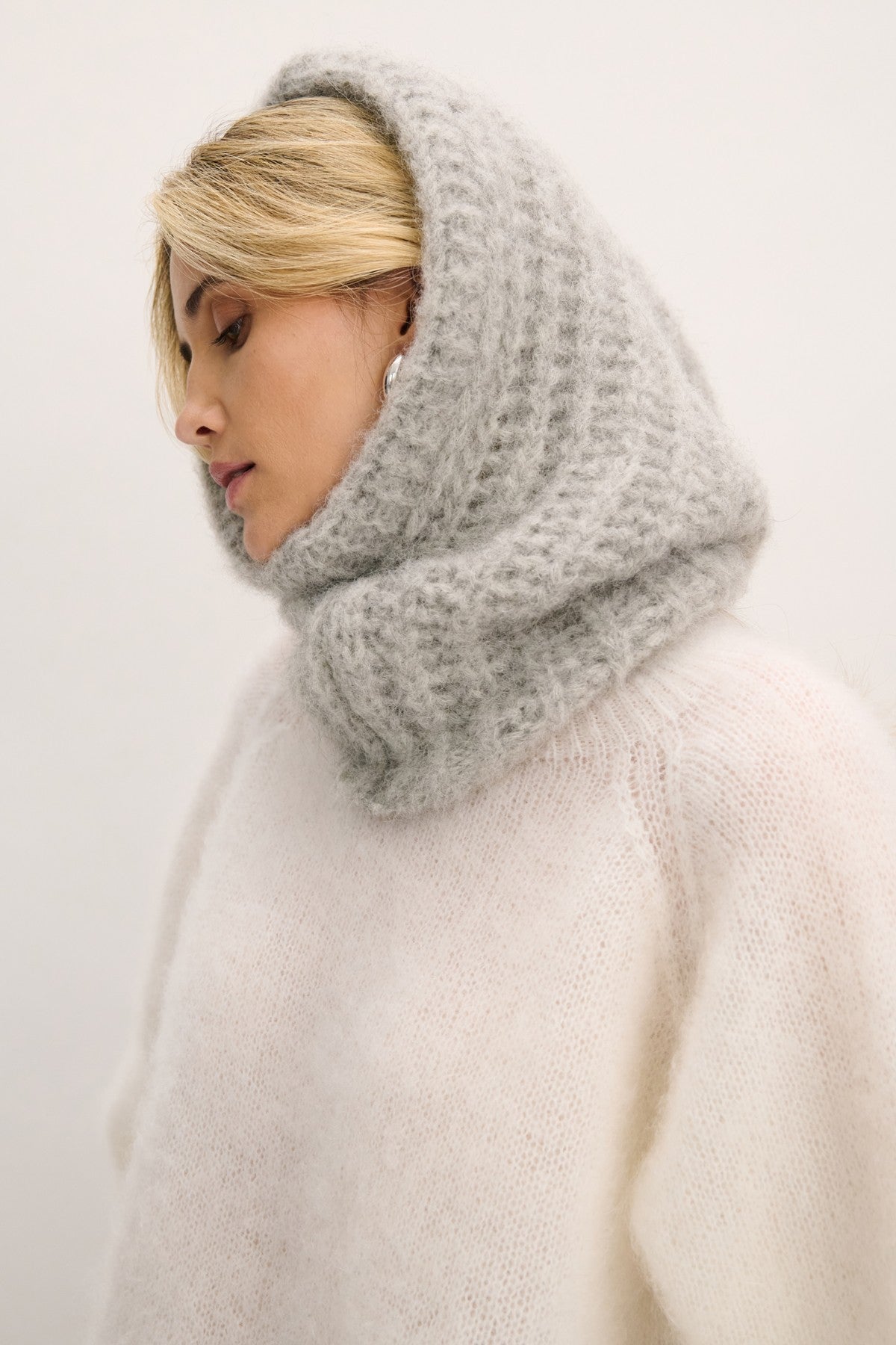 Balaclava of SOFT HAVEN wool grey