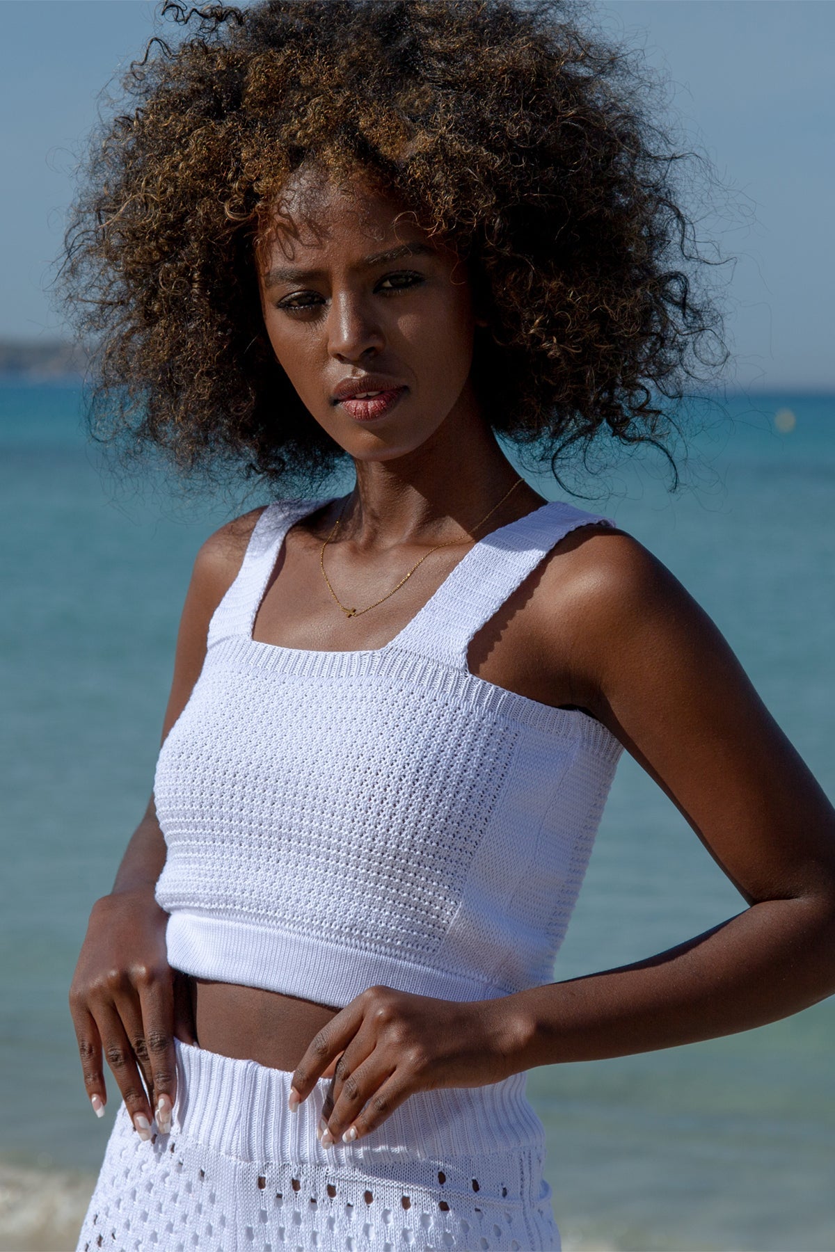 Cotton openwork set of trousers and white top