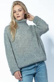 KID MOHAIR AND MERINOS WOOL SEAMLESS OVERSIZED TURTLENECK SWEATER WITH CUFFED CUFFS, GREY