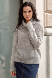 KID MOHAIR AND MERINOS WOOL SEAMLESS OVERSIZED TURTLENECK SWEATER WITH CUFFED CUFFS, GREY