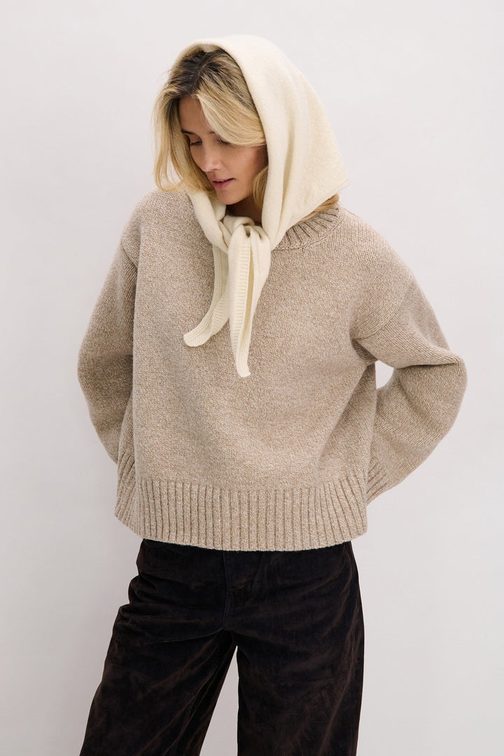 Nordic Calm ecru merino wool scarf