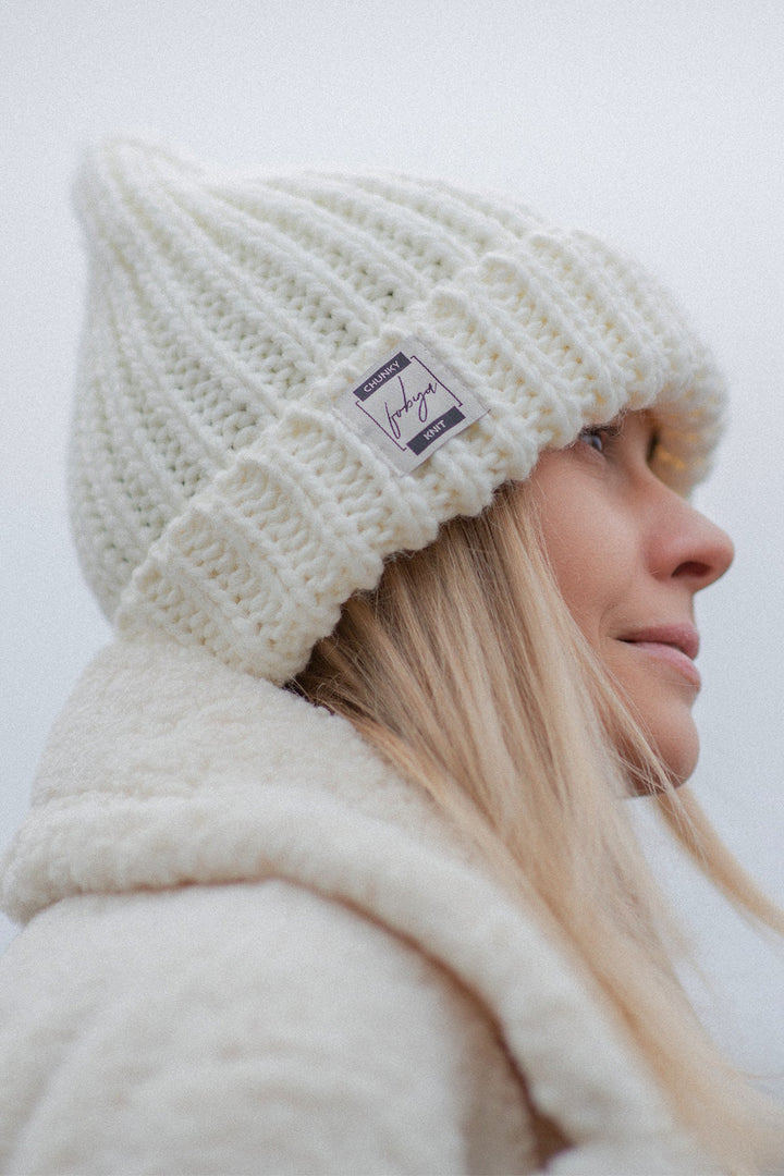 Chunky Knit ecru hat
