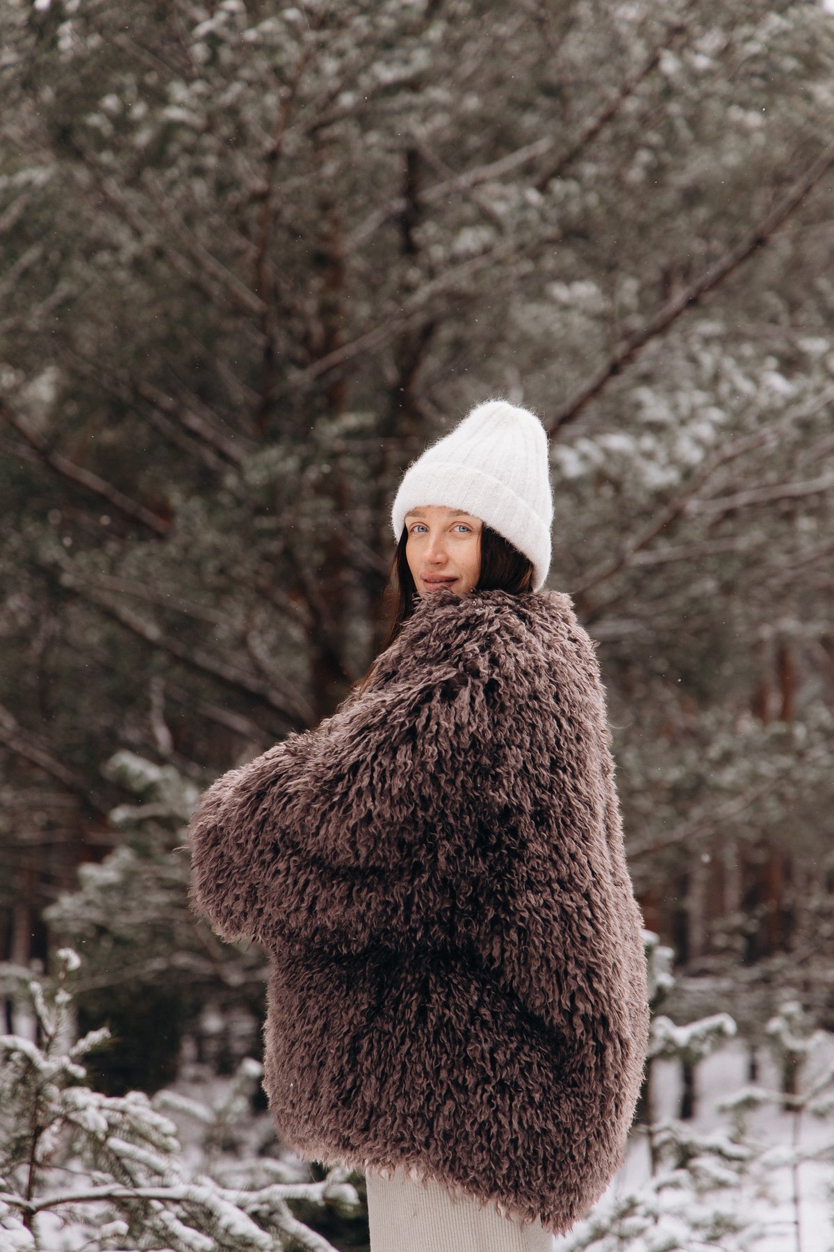 Snow Kiss ecru alpaca wool hat
