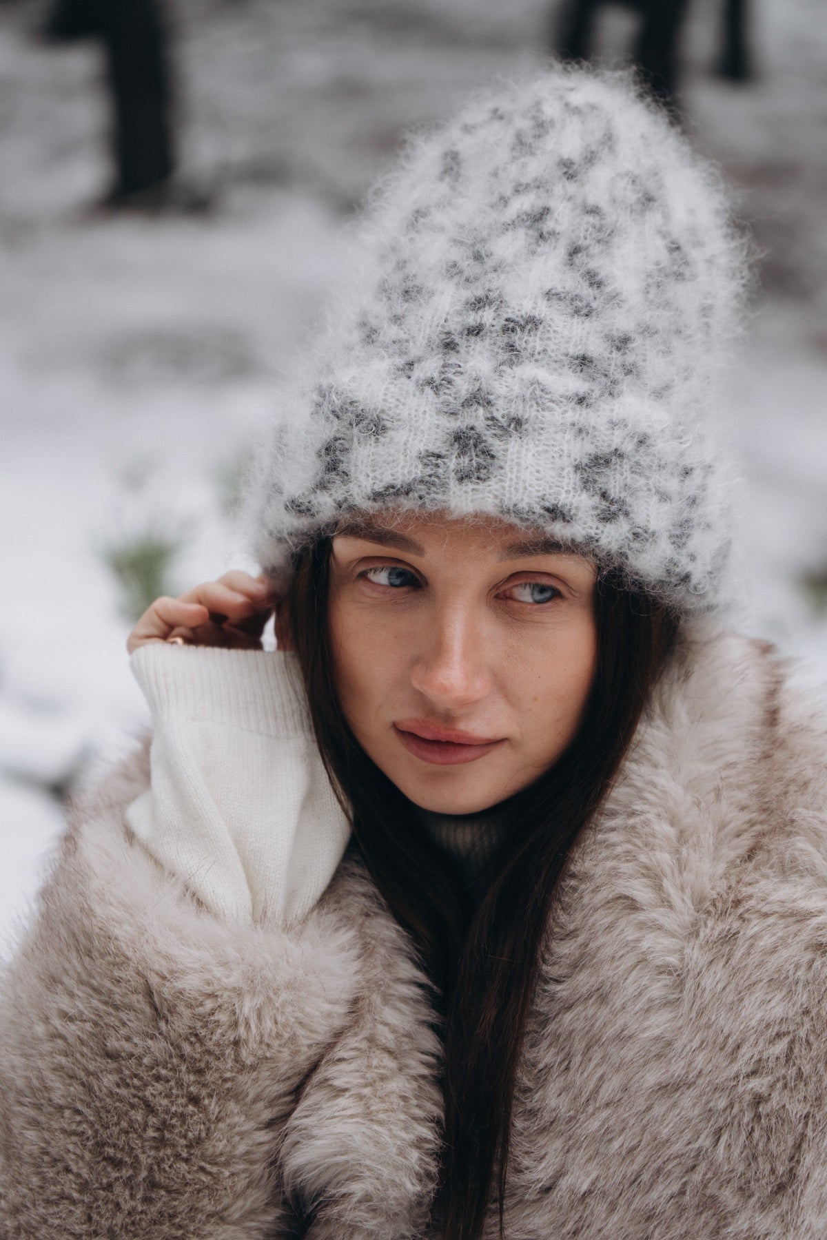 Snow Polar Dream ecru kid mohair wool hat