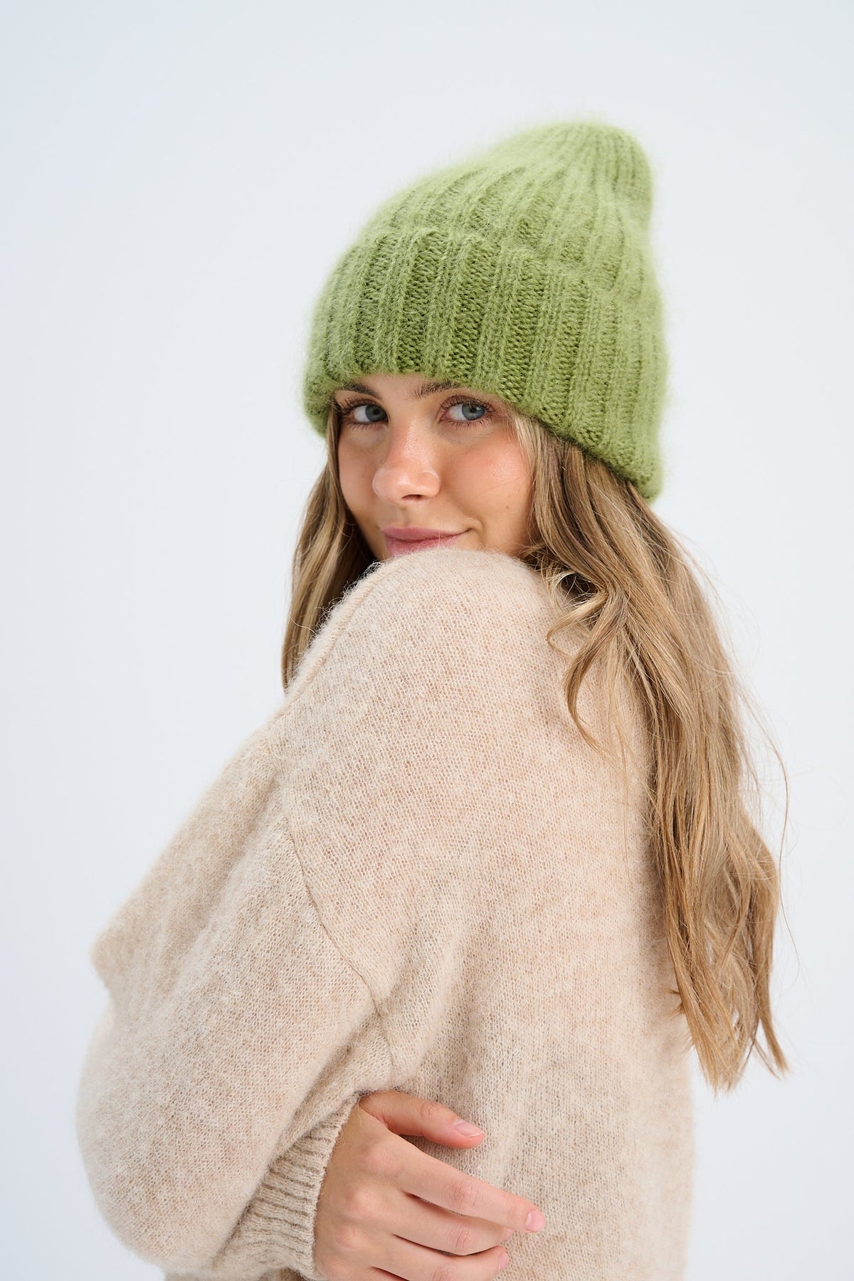 Super kid moher soft Halo wool cap olive