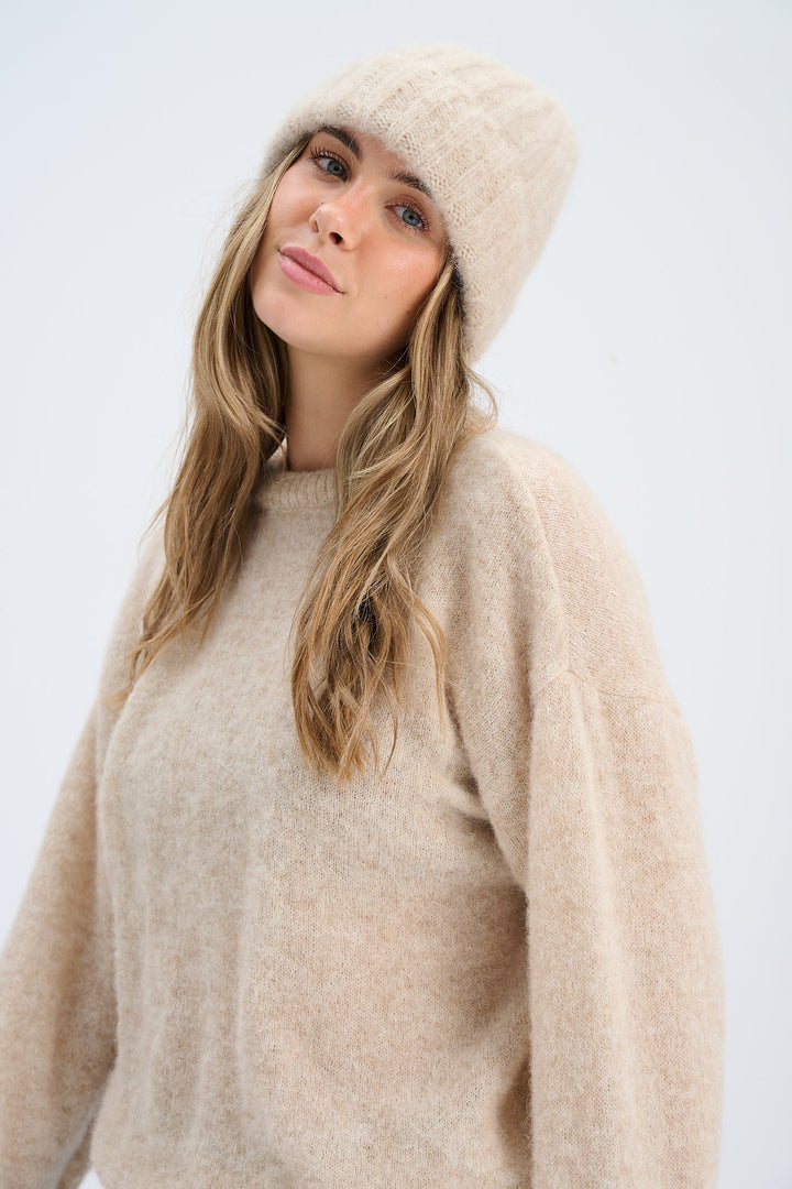 Snow Kiss wool hat with beige