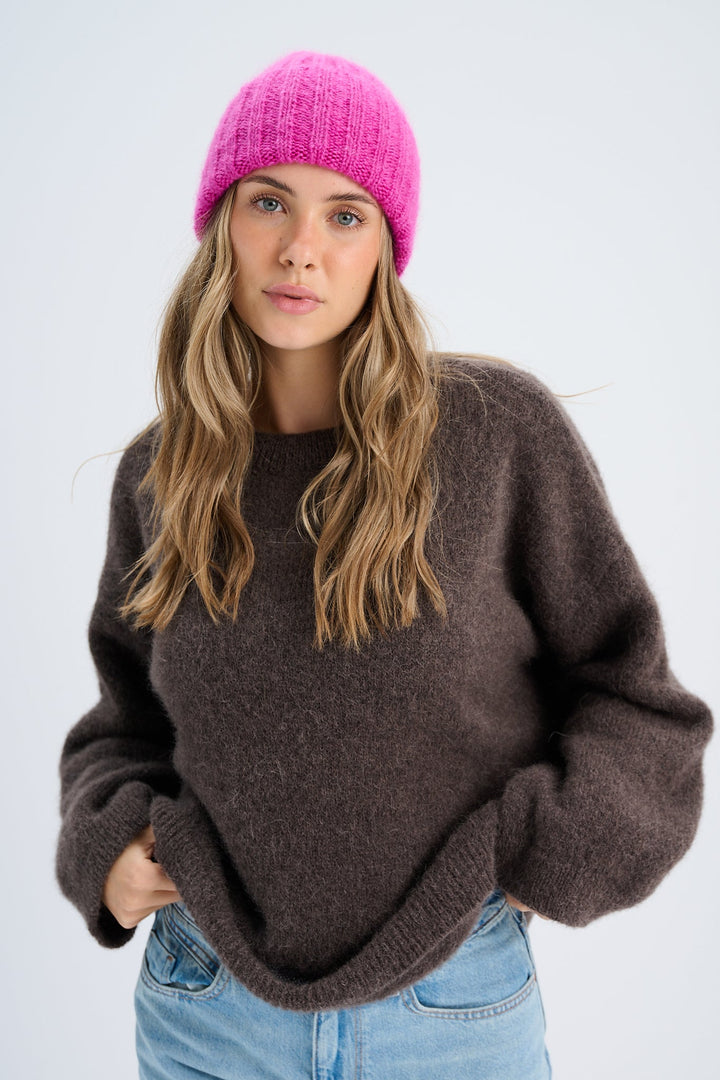 Snow Kiss red alpaca wool hat