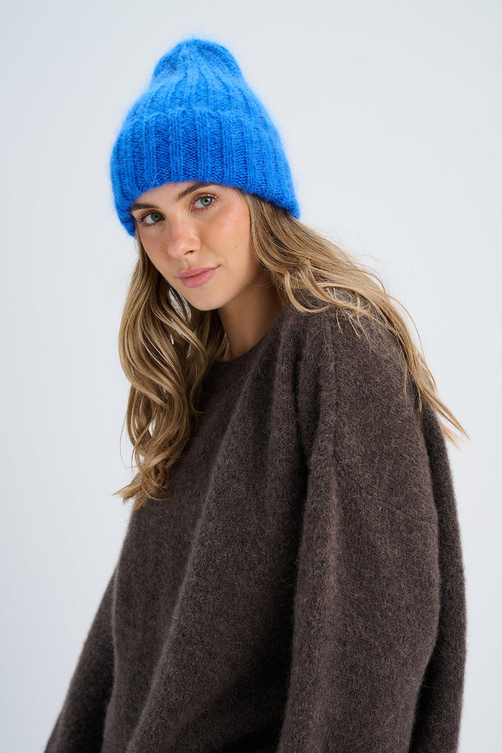 Snow Kiss red alpaca wool hat