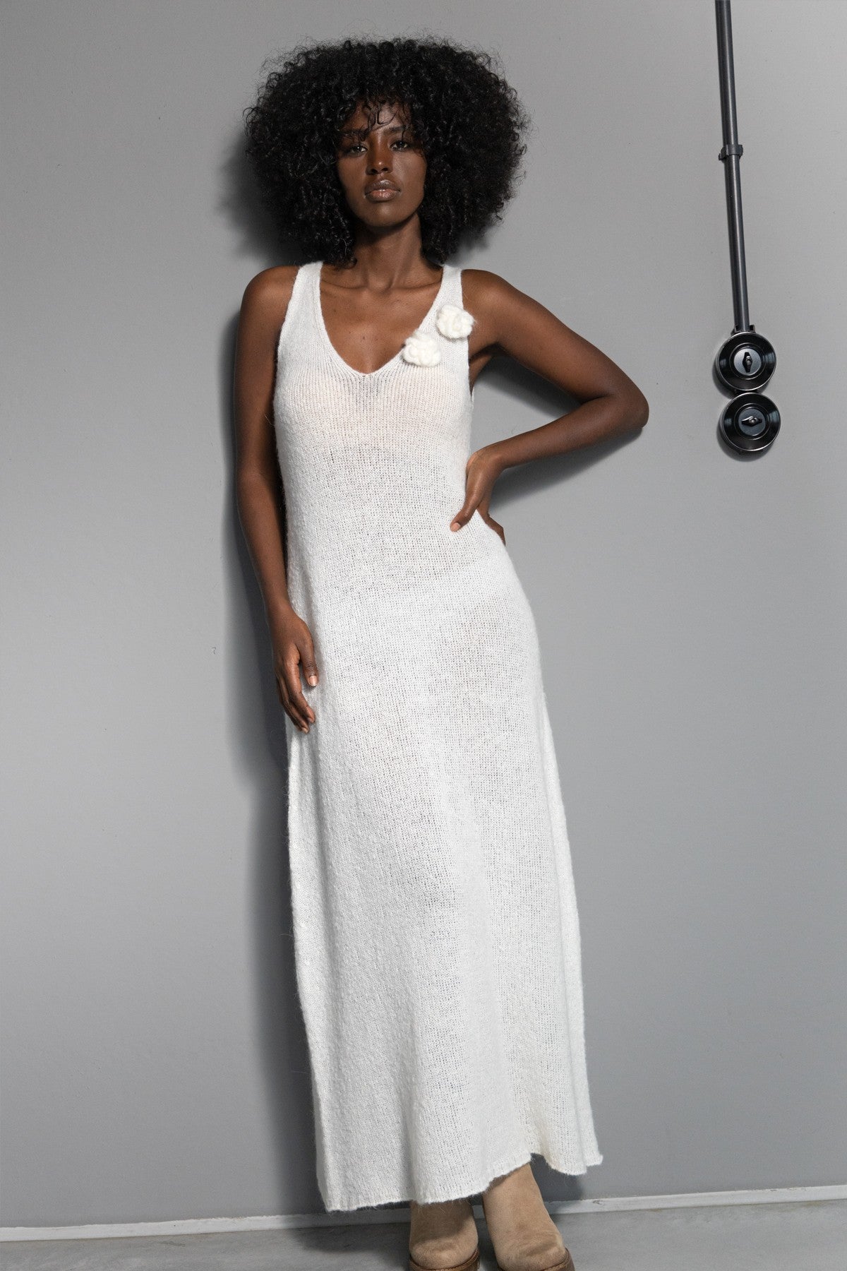 Long wool dress with ecru flower