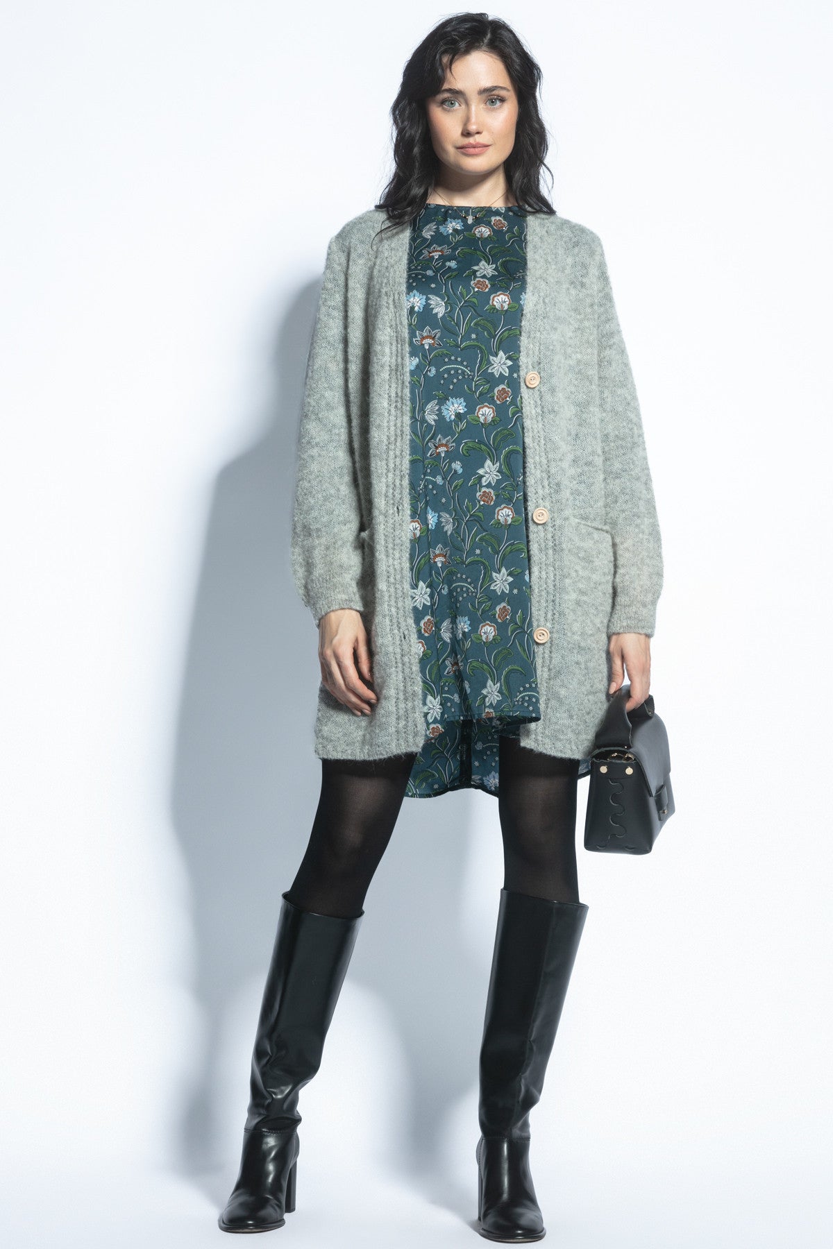 Elegant button-up cardigan made of undyed alpaca wool, gray