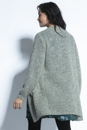 Elegant button-up cardigan made of undyed alpaca wool, gray