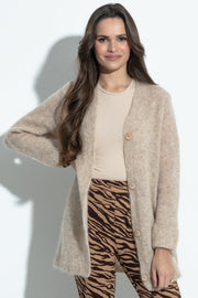 Elegant buttoned cardigan made of beige alpaca wool