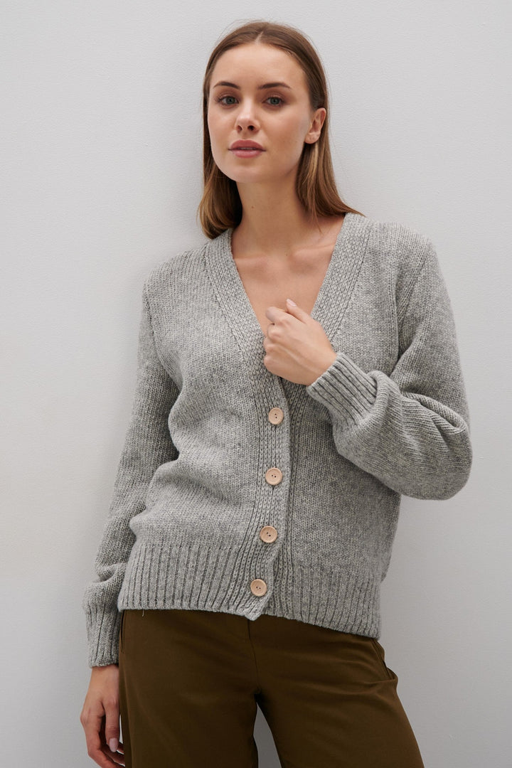 Cardigan wool merinos fastened grey