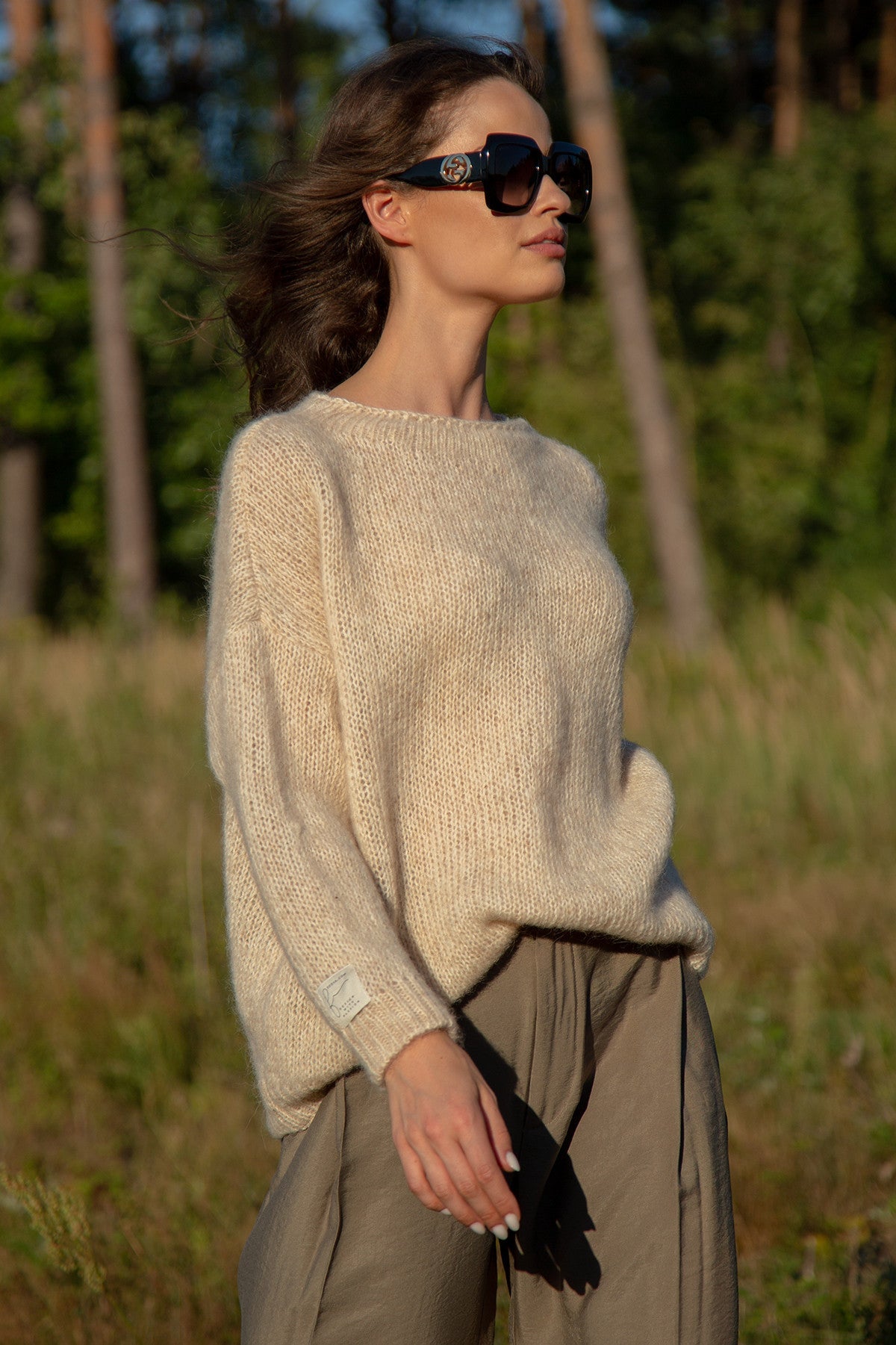 Klasyczny sweter z niefarbowanej wełny alpaki I bawełny mako soft blend beżowy