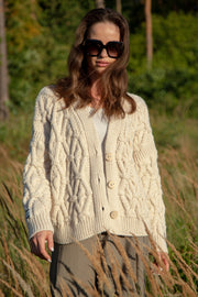 Classic buttoned cardigan with aran weave, beige