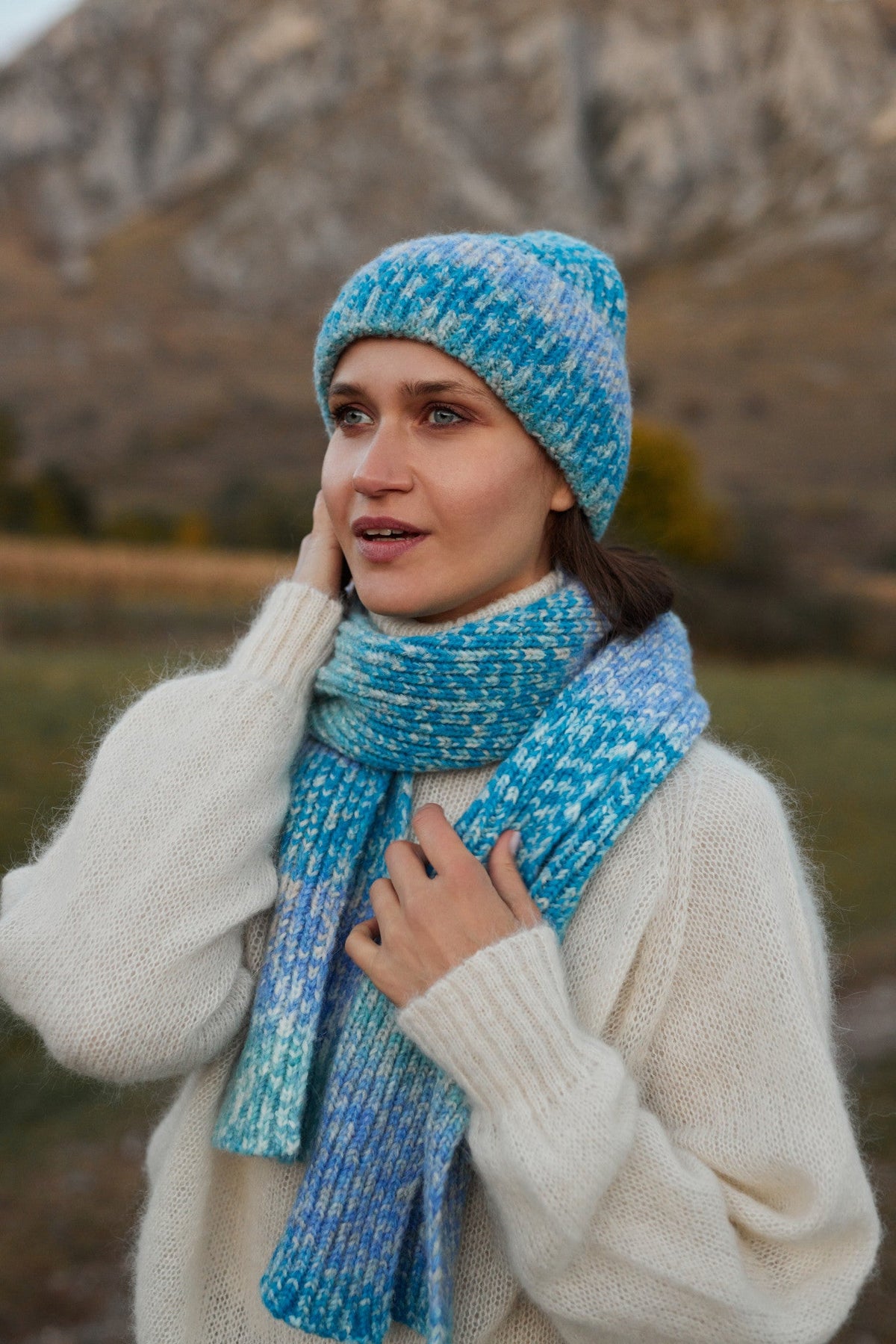A ALPAKI wool cap and blue shale