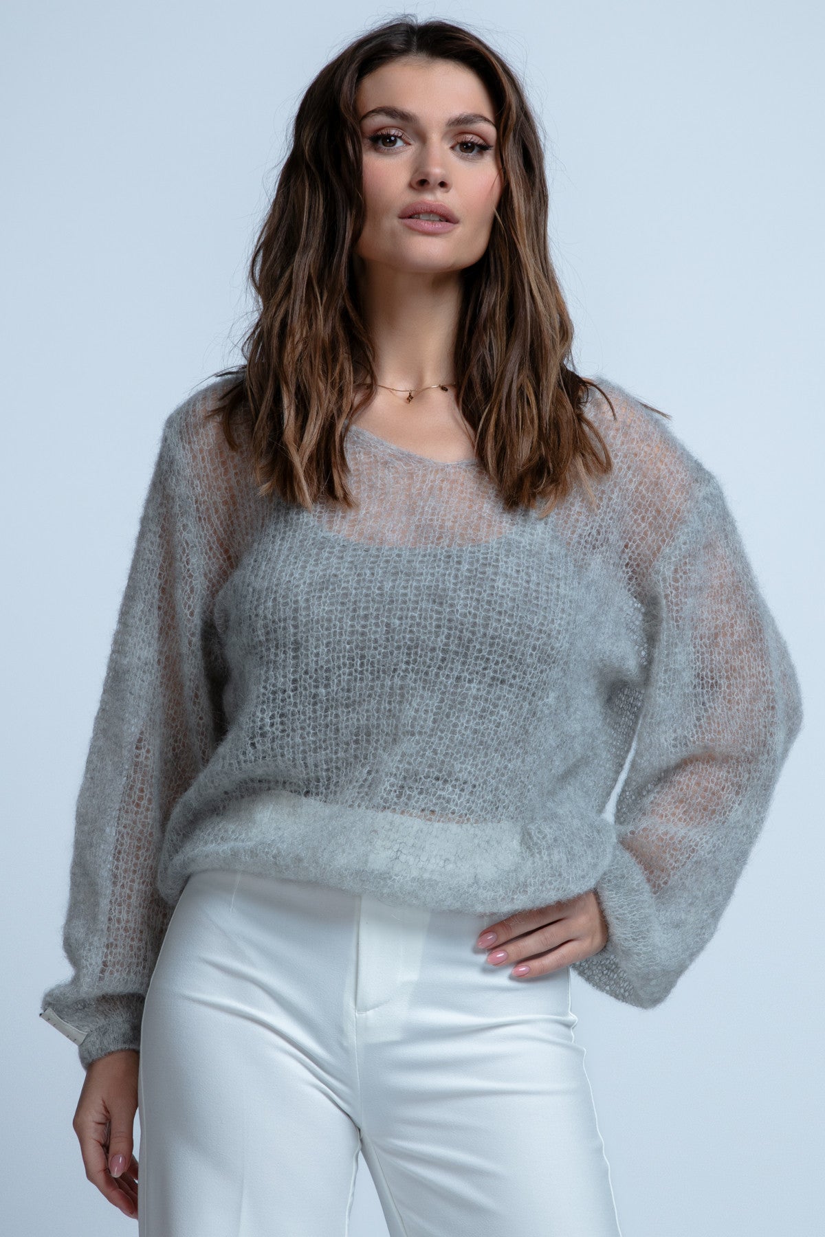 Lightweight V-neck sweater made of alpaca wool, gray