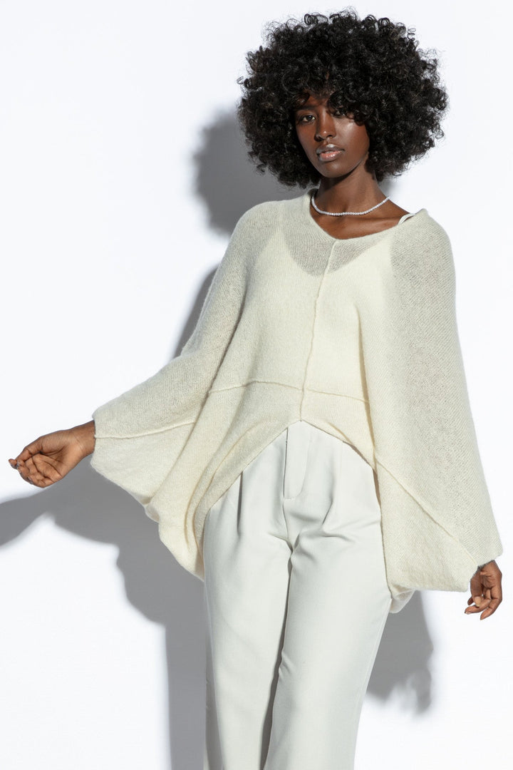 Loose elegant silk sweater ecru cover