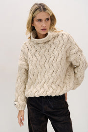 Thick woolen sweater with a cable weave, beige melange, beige melange