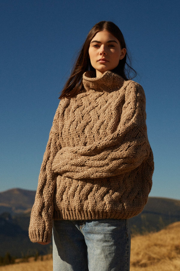 Wool woollen sweater, thick with braided weave of mocca