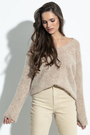 Beige alpaca cleavage sweater
