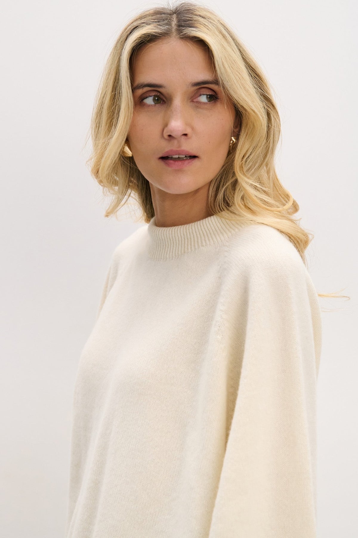 Sweter z kaszmiru Cashmere Velvet Air ecru