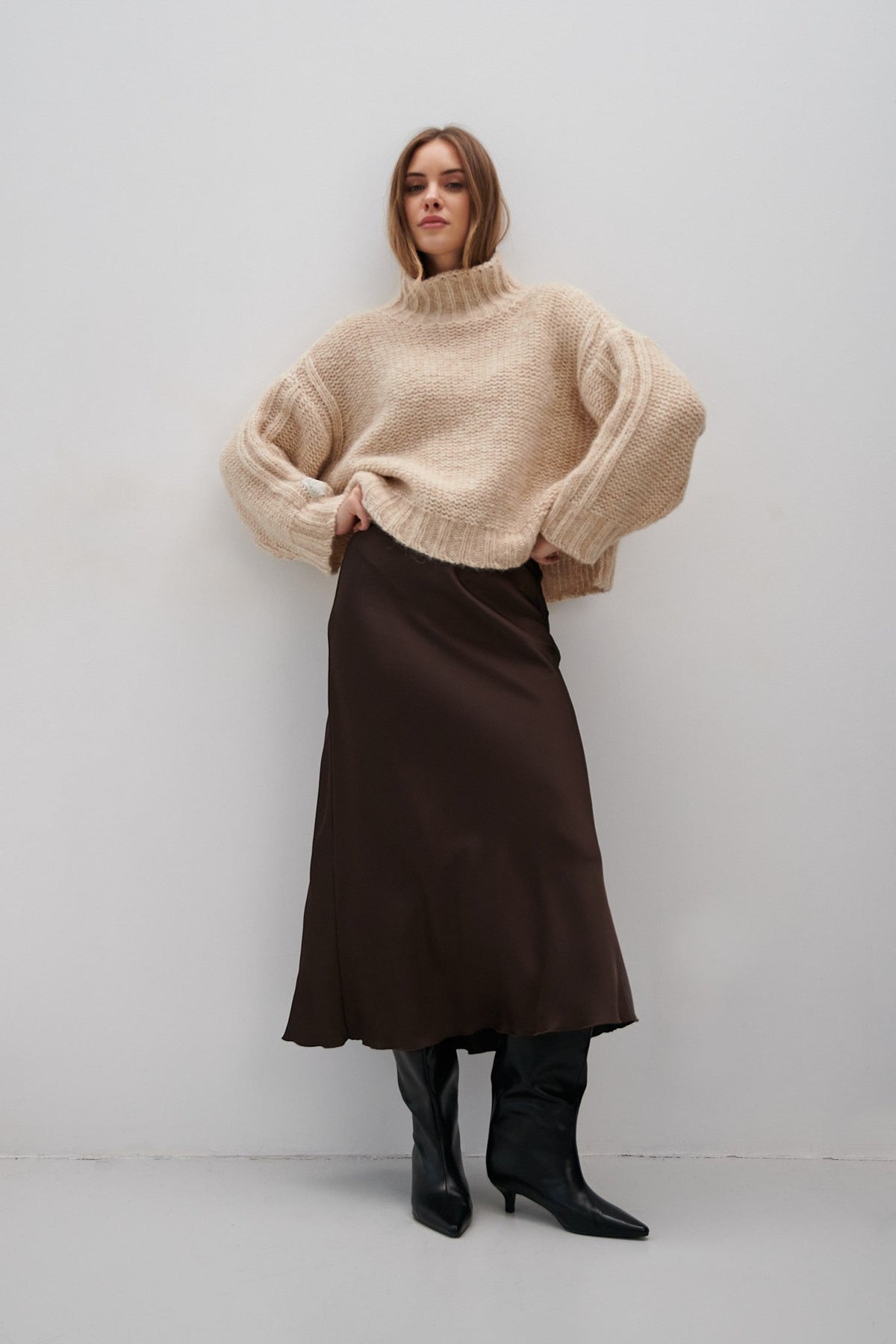 Beige undyed alpaca wool and mako cotton sweater