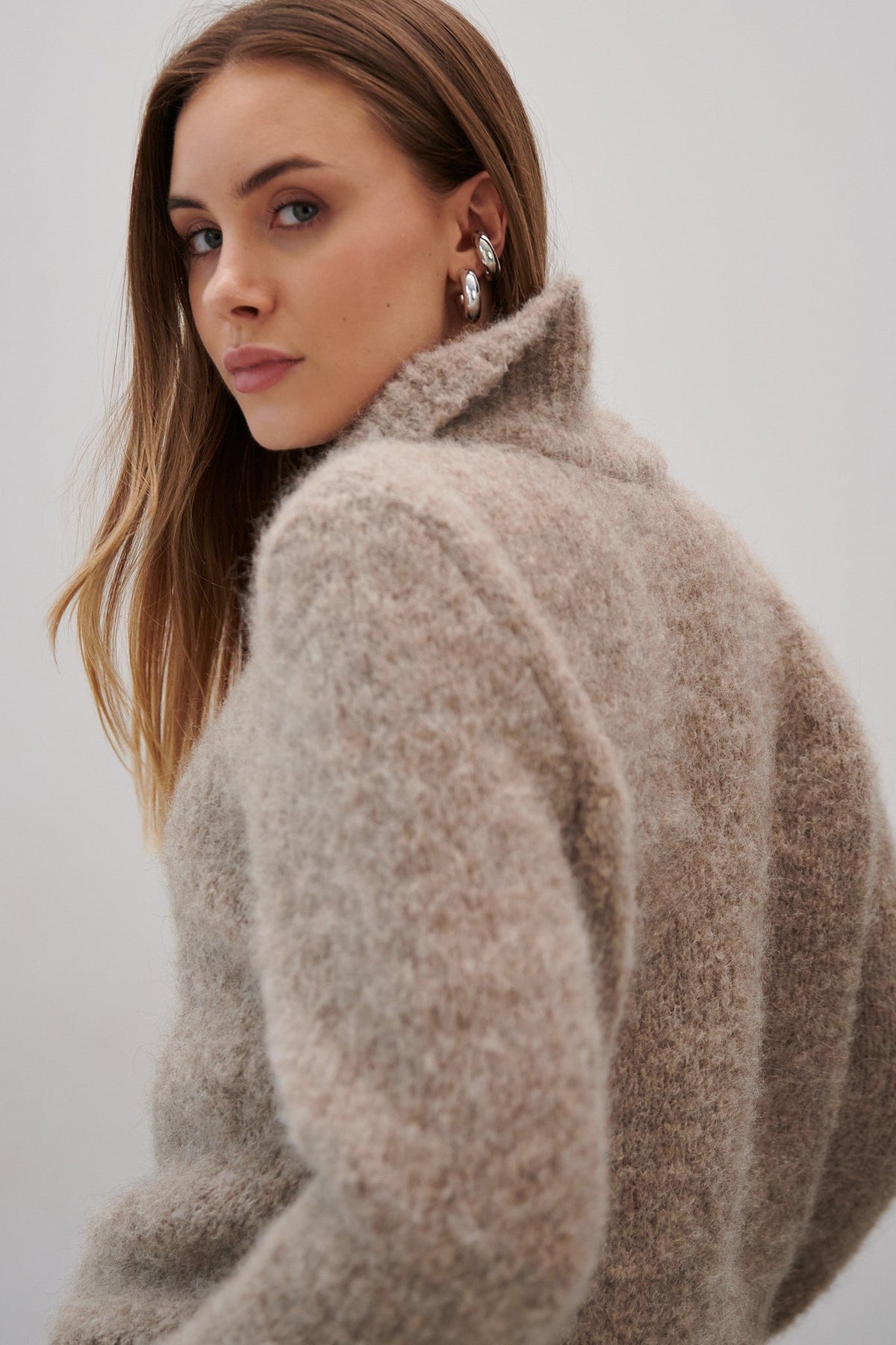 Earth Embrace Beige Alpaca Wool Collar Sweater