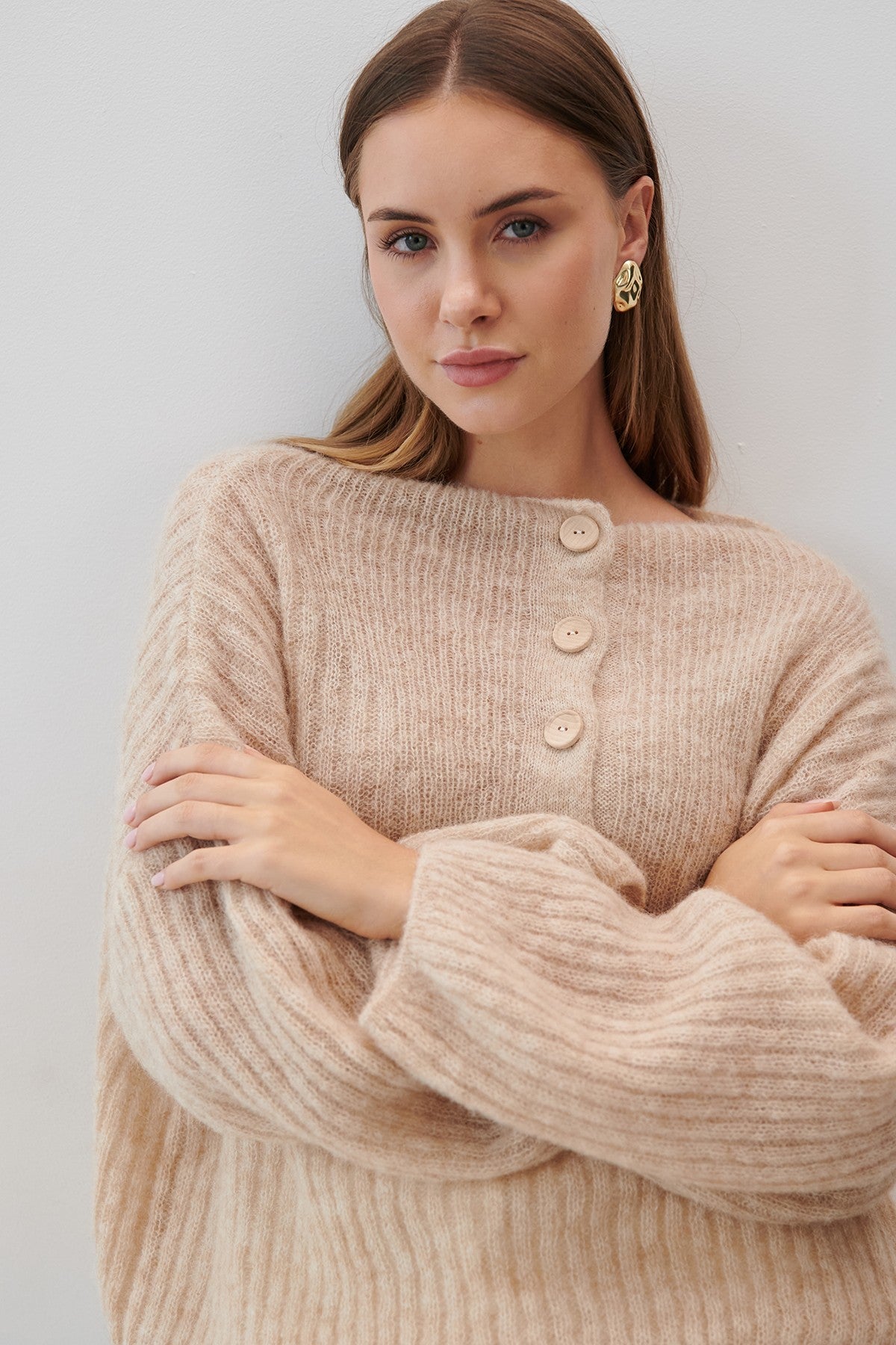 Beige alpaca wool buttoned sweater
