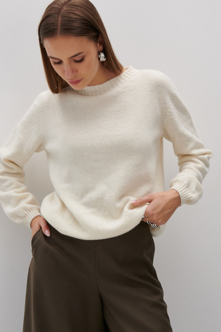 Sweter z wełny merynos elegant flow ecru
